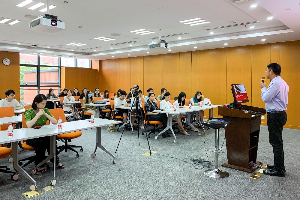 安泰经管公司2021级硕士新生师生见面会顺利举行